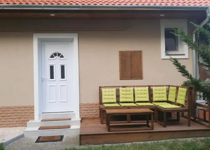 Villa Neapolis